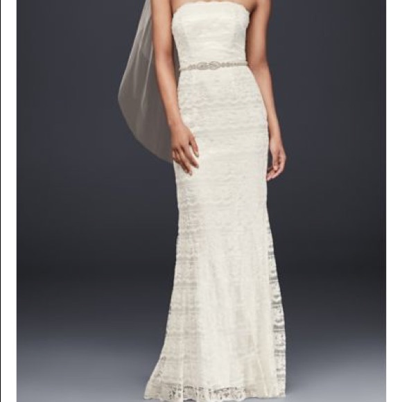 Beautiful Lace Wedding Dress - Picture 6 of 7